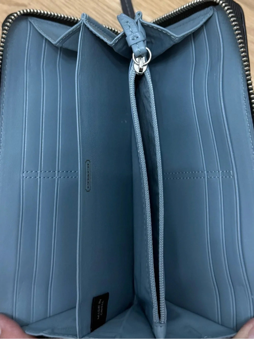 Coach Vintage Zoe Signature Zip Around Wallet Jacquard w/Buckles